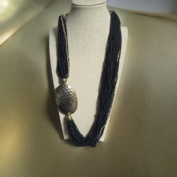 VINTAGE 1990s seed bead multistrand necklace with hammered gold tone statement - Picture 7 of 7